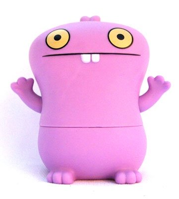 Babo figure by David Horvath, produced by Pretty Ugly Llc.. Front view.