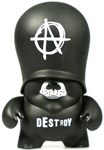 Anarchy figure by Frank Kozik, produced by Adfunture. Front view.