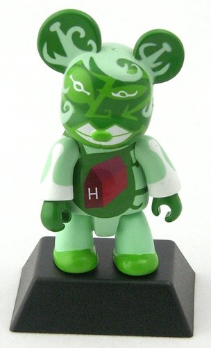 Hayon Forest Bear figure by Jaime Hayon, produced by Toy2R. Front view.