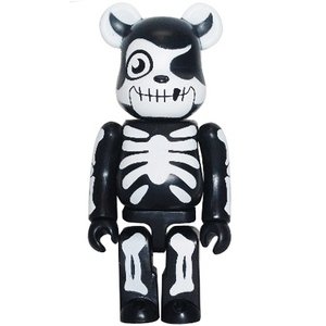 Balzac came out the grave Be@rbrick 100% figure by Balzac, produced by Medicom Toy. Front view.