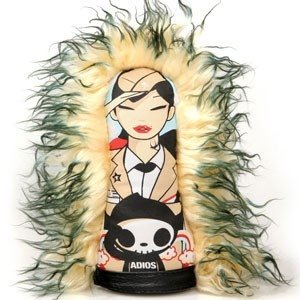 Tokidoki Airlines  figure by Simone Legno (Tokidoki), produced by Circus Punks. Front view.