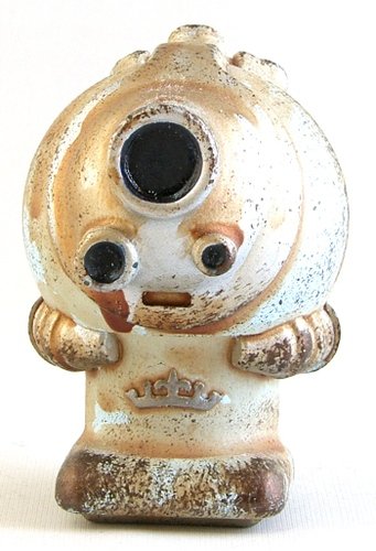 Reticle figure by Cris Rose, produced by Self Produced. Front view.