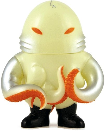 Squirm Glowing Anger figure by Brian Flynn, produced by Super7. Front view.