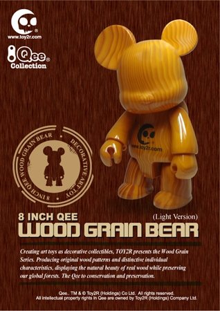 wood grain bear  figure, produced by Toy2R. Front view.