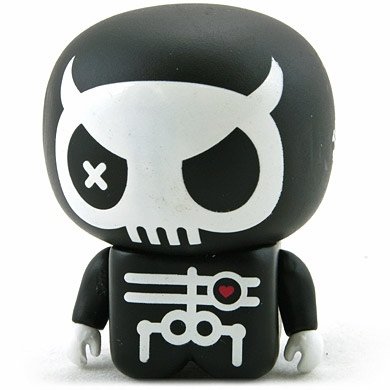 Skel Unipo figure by Unklbrand, produced by Unklbrand. Front view.