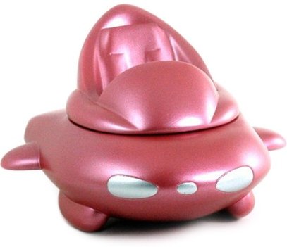 Kinohel UFO - Pink Metal figure by P.P.Pudding (Gen Kitajima), produced by P.P.Pudding. Front view.