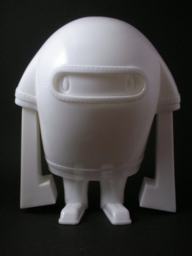 T-Boy Prototype Edition figure by Shin Tanaka, produced by One-Up. Front view.