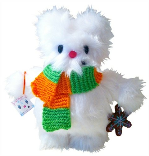 Yeti Henry figure by Amy C. Wilson, produced by Kokma Toys. Front view.