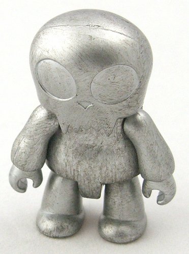 Silver Toyer figure, produced by Toy2R. Front view.