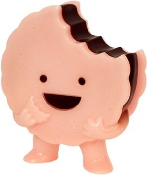 Strawberry Caramel Delight Foster - GID, WonderCon 2012 Exclusive figure by Brian Flynn, produced by Super7. Front view.