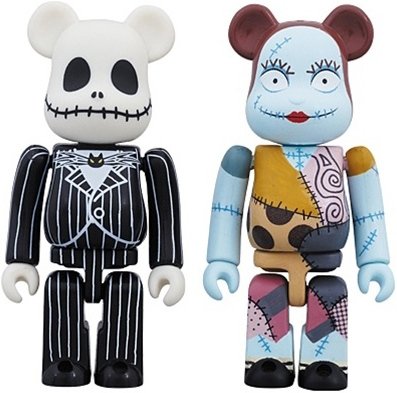 Jack Skellington & Sally Be@rbrick 100% 2 Pack figure by Disney, produced by Medicom Toy. Front view.
