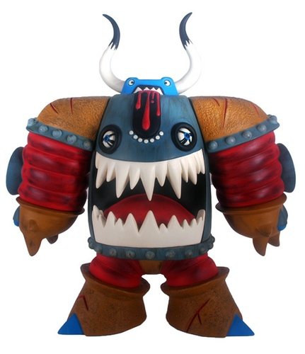 Golem (Original colorway) figure by Tragnark, produced by Kaching Brands. Front view.