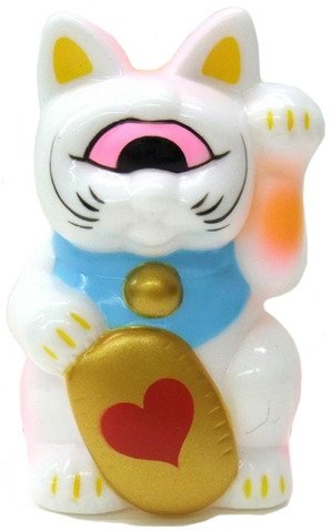 Mini Fortune Cat - White figure by Mori Katsura, produced by Realxhead. Front view.