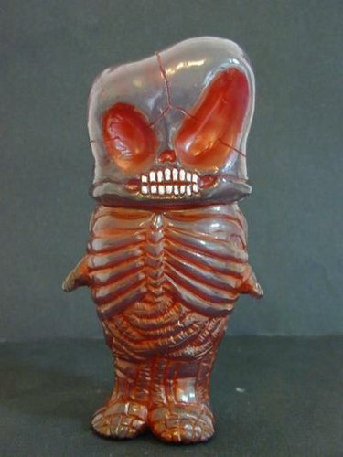 Monster Q - Bloody Bone (A)  figure by Skull Head Butt, produced by Skull Head Butt. Front view.