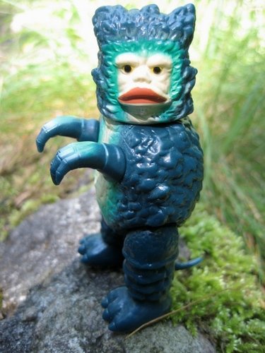 Garamon figure by Tsuburaya Productions, produced by Bandai. Front view.