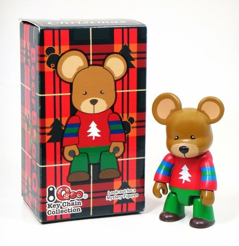 Qee Xmas Classic Teddy Bear 2010 figure by Toy2R, produced by Toy2R. Front view.