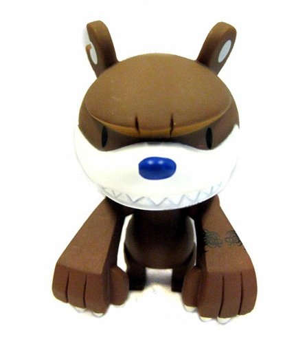 Knuckle Bear Jr. figure by Touma, produced by Play Imaginative. Front view.