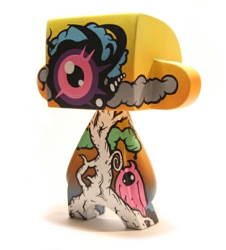 Another Madly day in the lands figure by Zukaty. Front view.