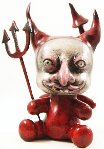 Little Satan  figure by Sharon Dorsey. Front view.