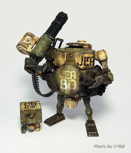 Marine JEA Bramble Mk 2 figure by Ashley Wood, produced by Threea. Front view.