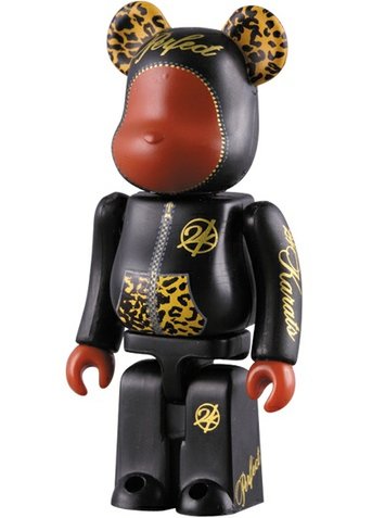 24karats Leopard Be@rbrick 100% figure by 24Karats, produced by Medicom Toy. Front view.