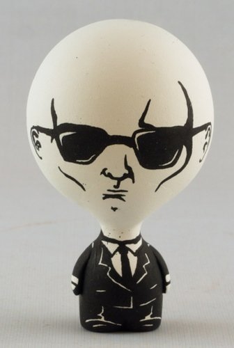 Jon-Paul Kaiser Custom figure by Jon-Paul Kaiser, produced by Kidrobot. Front view.