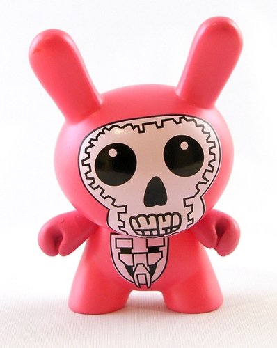 Bootleg Dunny Pink figure, produced by Bootleg. Front view.