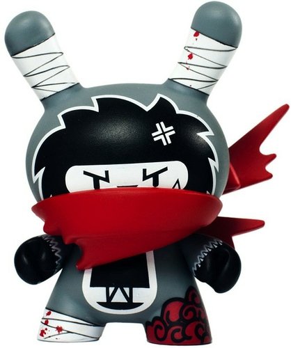 Ninja Spiki figure by Nakanari, produced by Kidrobot. Front view.