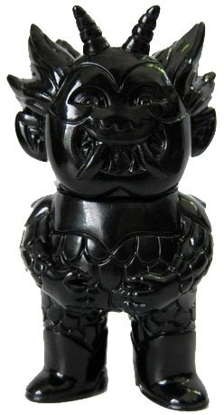 Pocket Ojo Rojo figure by Martin Ontiveros, produced by Gargamel. Front view.