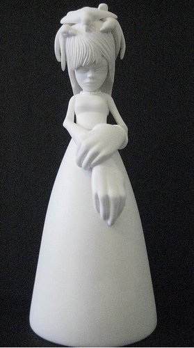 Fatima Bird Headdress BLANK figure by Sam Flores. Front view.