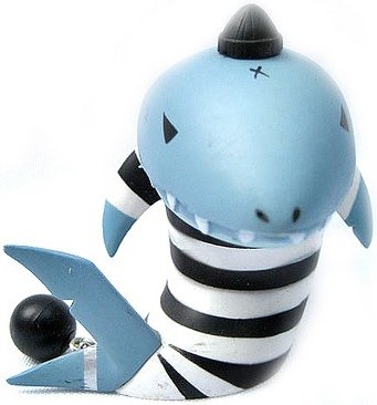 Mackie - Jail Variant figure by Frank Kozik, produced by Kidrobot. Front view.