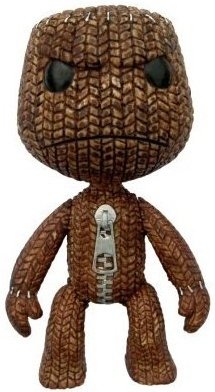 Sackboy (Angry) figure by Mark Healey And Dave Smith, produced by Brazier & Co. Front view.