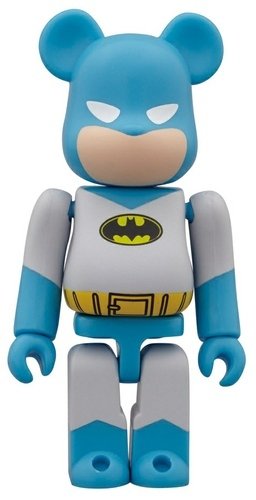 Batman Be@rbrick 100% - WF/ SDCC 12 figure by Dc Comics, produced by Medicom Toy. Front view.