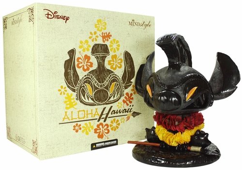 Lava Stitch figure by Eric Tan, produced by Mindstyle. Front view.