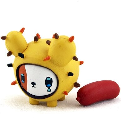 Salamino figure by Simone Legno (Tokidoki), produced by Strangeco. Front view.