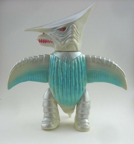 Paradise Zigra figure, produced by Marmit. Front view.