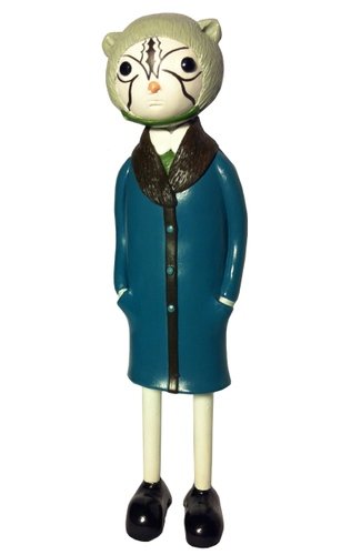 Catrinette figure by Ernie & Cassandra Velasco, produced by Doubleparlour . Front view.