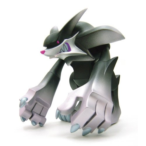 Fang Wolf Darkness figure by Touma, produced by Wonderwall. Front view.