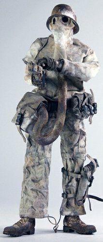 Fantome de Plume - 3AA Exclusive figure by Ashley Wood, produced by Threea. Front view.