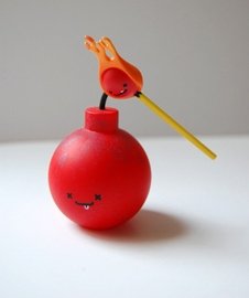 Tiny & Steve figure by Travis Cain, produced by Kidrobot. Front view.
