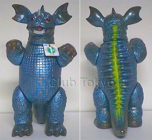 Baragon Blue Paint, Brown Vinyl figure by Yuji Nishimura, produced by M1Go. Front view.