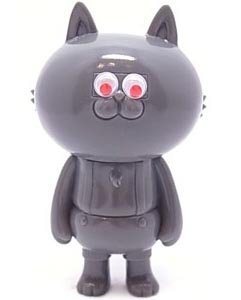 Grey Nekotaro figure by T9G, produced by Museum. Front view.