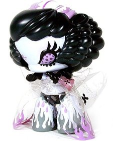 Grape Night Fantasy figure by Junko Mizuno, produced by Fewture. Front view.