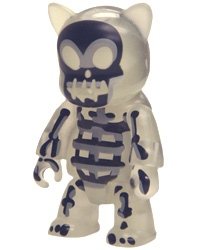 X-Ray Cat figure by Toygodd Aka Toyotter, produced by Toy2R. Front view.