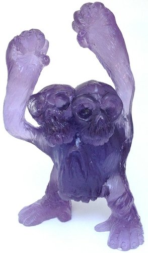 Skullatan - Grape figure by Motorbot, produced by Deadbear Studios. Front view.