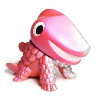 Ten-Gallon - Silver Pink figure by Chima Group, produced by Chima Group. Front view.