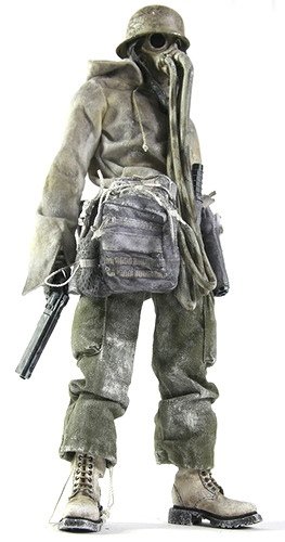 Blanc Hunter figure by Ashley Wood, produced by Threea. Front view.