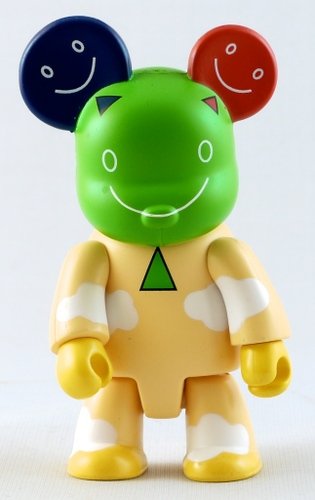 Ballon S figure by Akihito Fujii, produced by Toy2R. Front view.