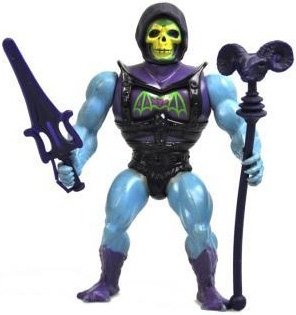 Battle Armor Skeletor figure by Roger Sweet, produced by Mattel. Front view.