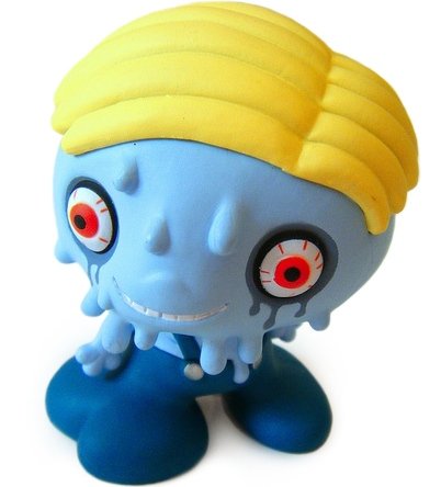 Sammy-kun figure by Junko Mizuno, produced by Kidrobot. Front view.